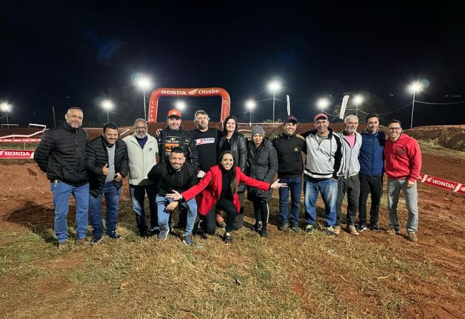 No sábado dia 17 aconteceu a inauguração da iluminação da pista municipal de motocross na Seção Glória